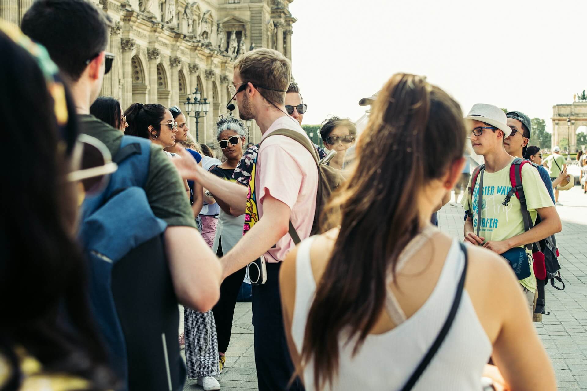 Tour guide using real-time translation app